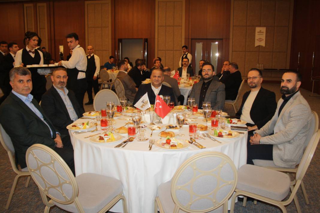 Pendik Böyle bir buluşmayı özlemişti! PESİAD'dan yoğun katılımlı iftar yemeği 10