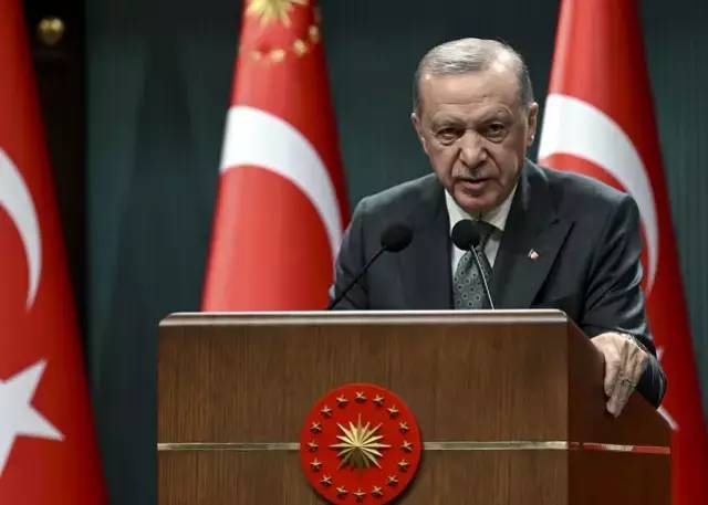 Başkan Erdoğan'dan atama bekleyen öğretmenlere müjde: 25 bin yeni öğretmen ataması yapılacak 10