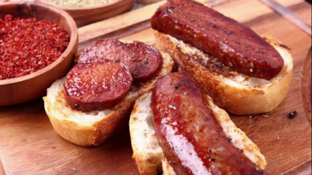 Bakanlık tek tek ifşa etti: Sucuk diye bakın ne yemişiz! 8