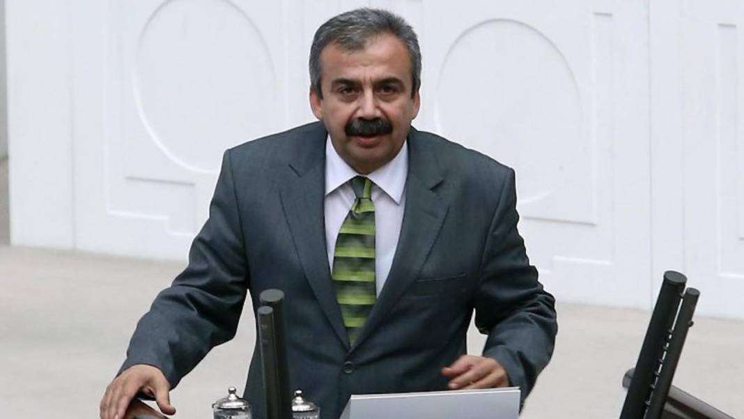 DEM Partili diye herkes onu kürt sanıyordu: Sırrı Süreyya Önder aslen nereli ve kökeni ne? 8