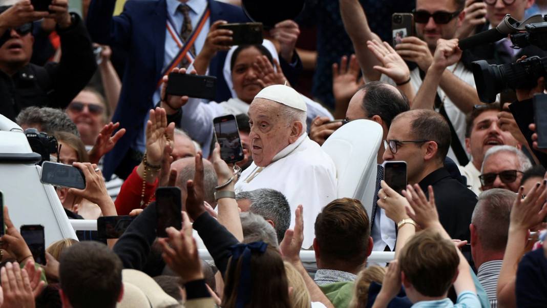 Papa öldü mü? Papa Francis kimdir? 7