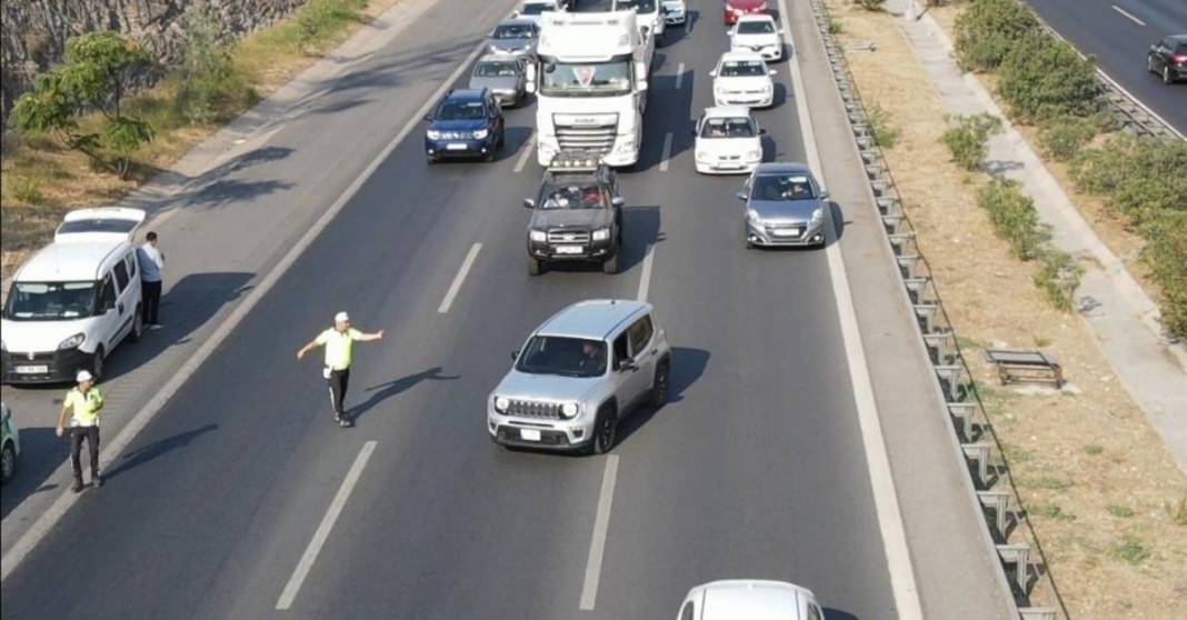 Yeni düzenlenen kanun kabul edildi! İşte yeni uygulanacak trafik cezalarının maddeleri... 7