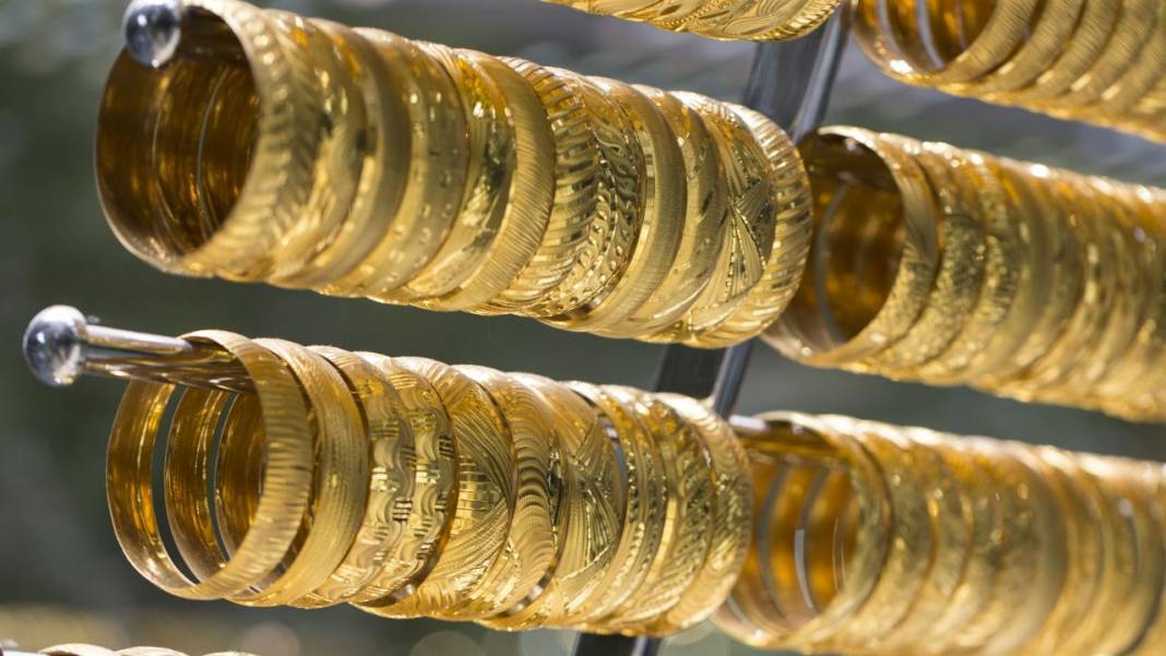 Altın hafta sonu kuyumcularda ne kadar: Gram altın ve çeyrek ne kadar? 3