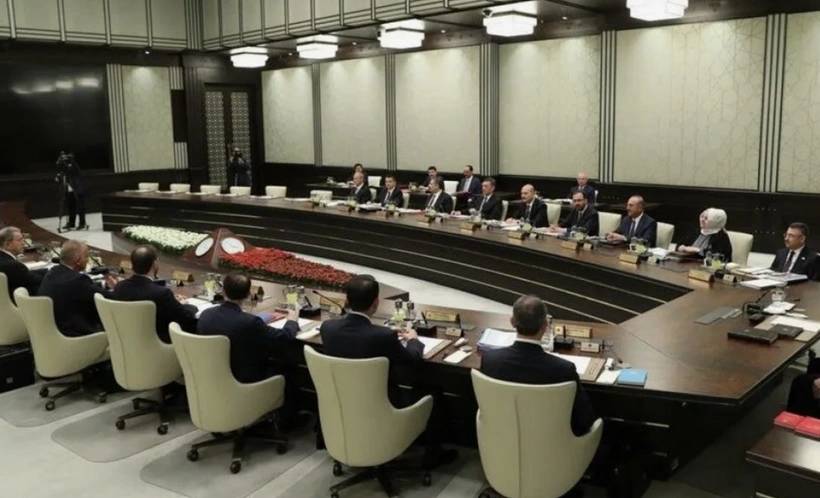 Kabine değişikliği tekrar gündemde! 8 bakan gidiyor 8 bakan geliyor! 2