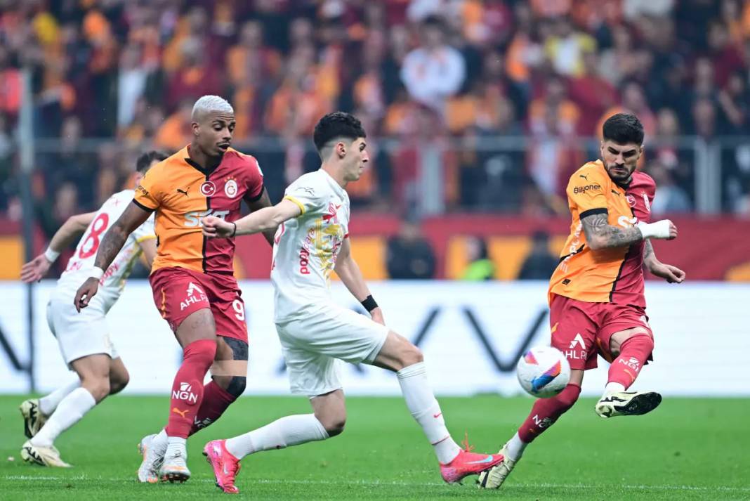 Galatasaray 2024-2025 Süper Lig şampiyonu oldu: Cimbom bom 25. şampiyonluğuna ulaştı 5. yıldızı formasına taktı 5