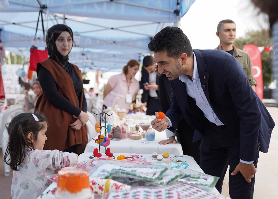 Tuzla'da anneler günü kadın emeği ile taçlandırıldı 2