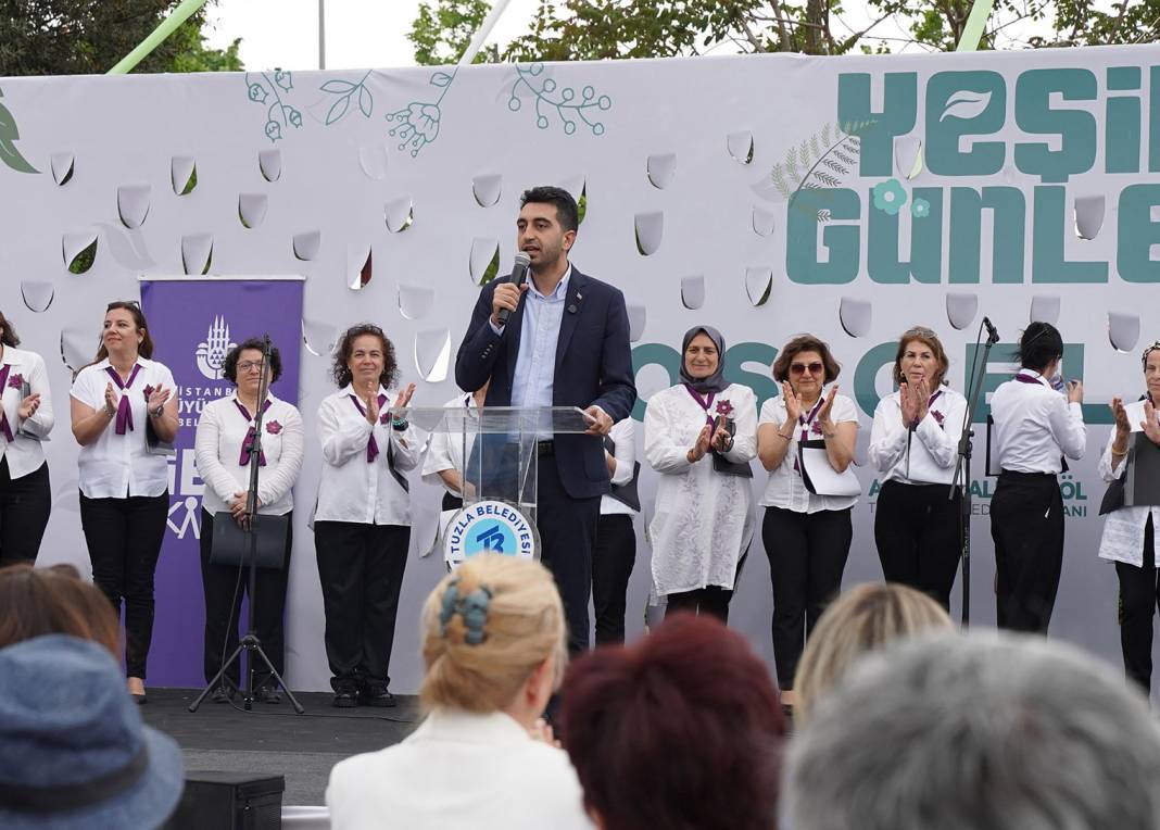 Tuzla'da anneler günü kadın emeği ile taçlandırıldı 8