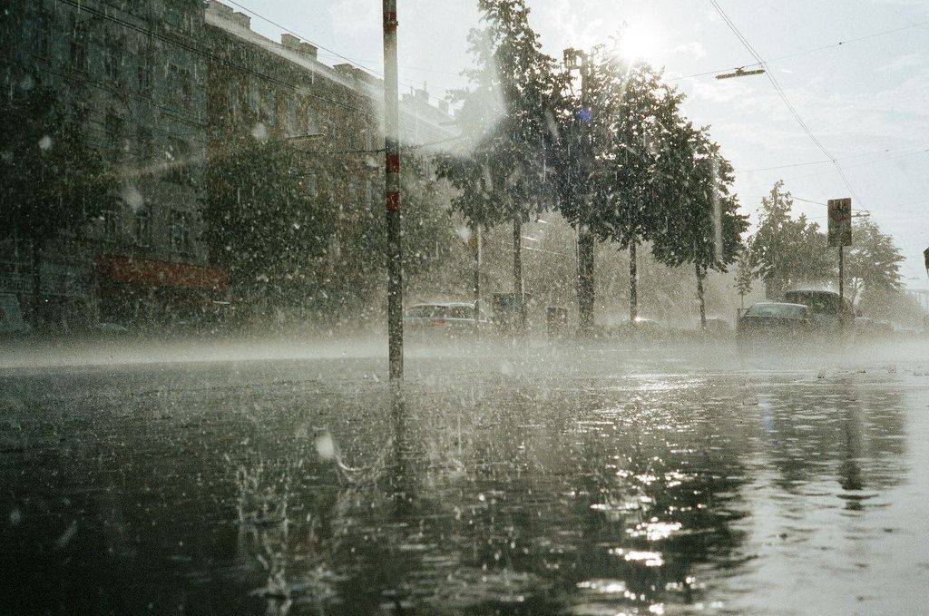 Meteoroloji o illeri uyardı: Dikkat çok kuvvetli sağanak geliyor, su baskını yaşanabilir! 9
