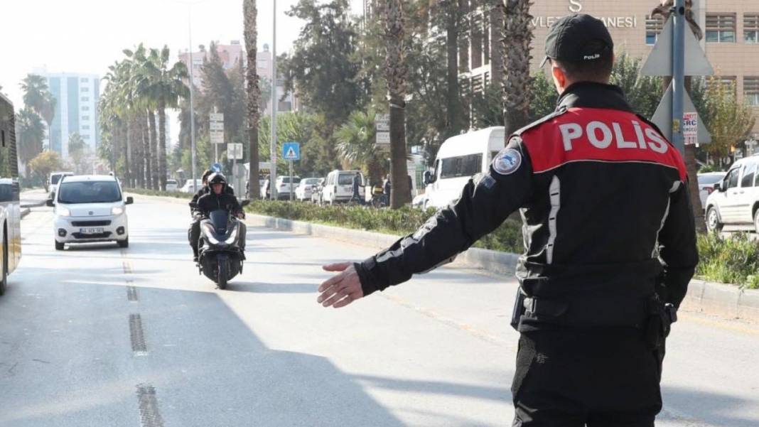 Yeni düzenlenen kanun kabul edildi! İşte yeni uygulanacak trafik cezalarının maddeleri... 16