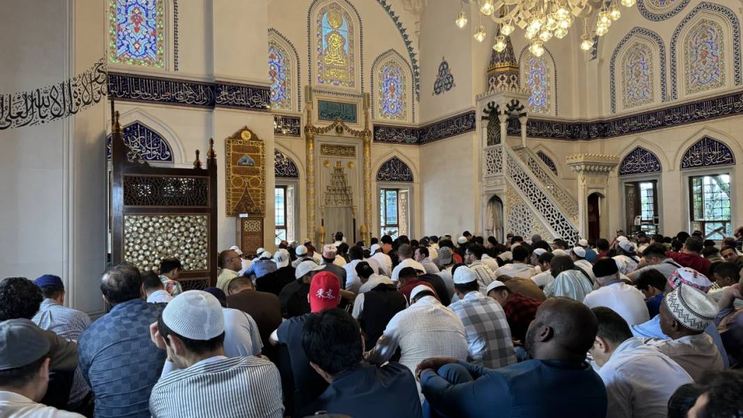 Diyanet İşleri başkanlığı açıkladı! İl il bayram namazı saatleri: İstanbul, Ankara, İzmir... 10