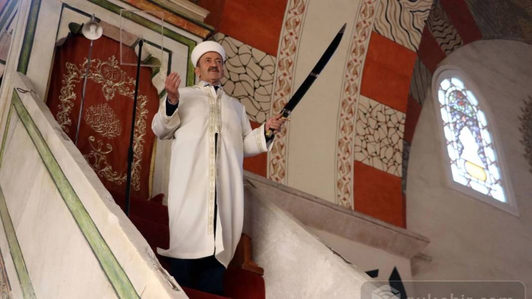 Diyanet açıkladı! Bu cuma hutbesinin konusu belli oldu : Kamu hakkı dokunulmazdır 4