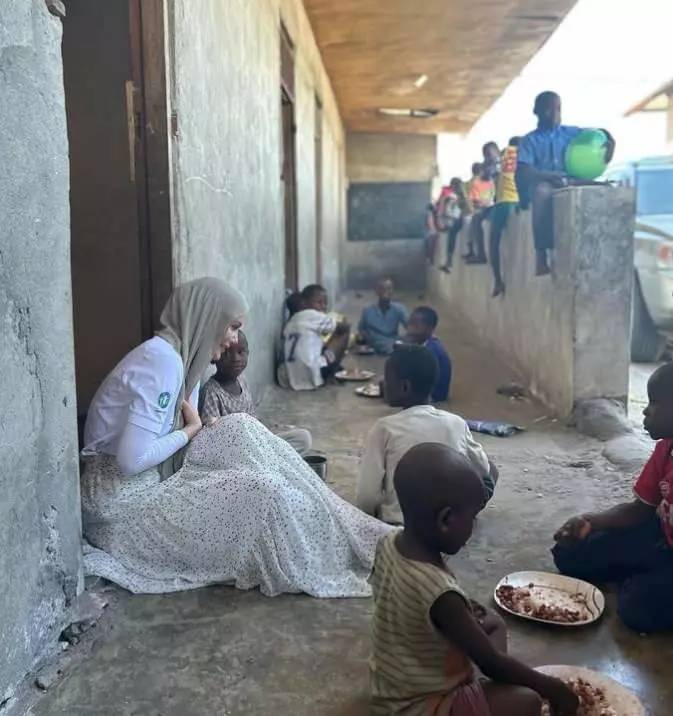 Gamze Özçelik yürek yakan haberi böyle duyurdu! "Üzgünüz; bir o kadar da çaresiziz" 2