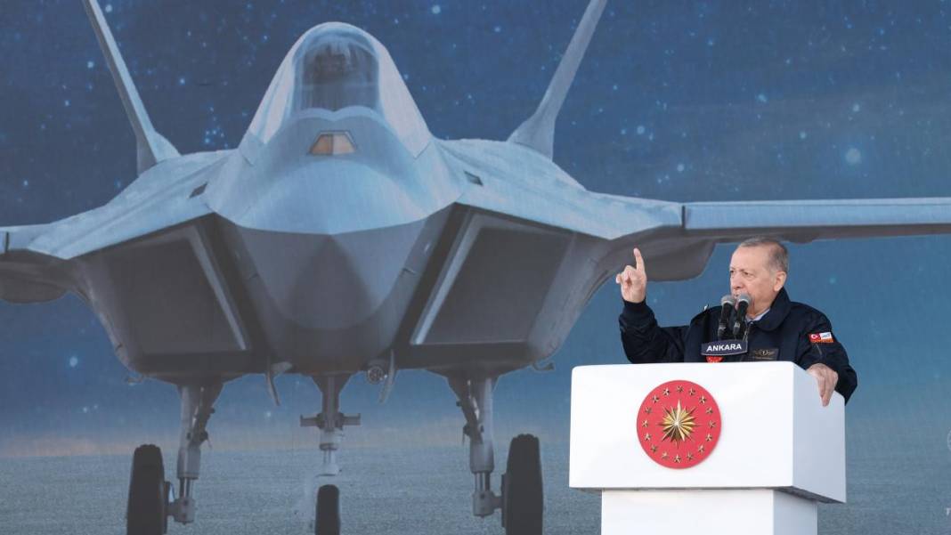 Türkiye savaş uçağı üretip satan ülkeler arasına girdi: Başkan Erdoğan, Endonezya'ya 48 adet KAAN satışını imzaladı 5