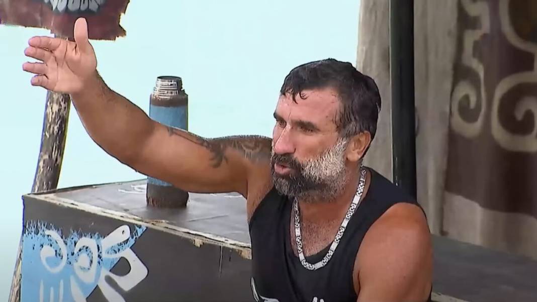 Apar topar Survivor yarışmasından ayrılmış kayıplara karışmıştı! Hikmet Tuğsuz'un hangi ülkede olduğu ortaya çıktı 3