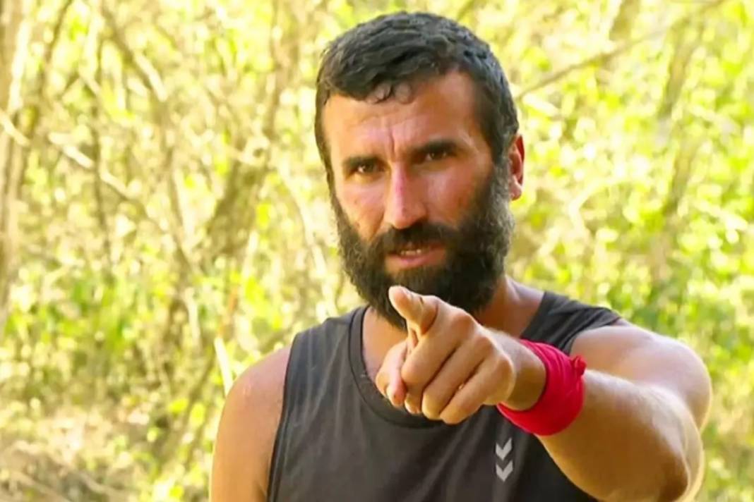 Apar topar Survivor yarışmasından ayrılmış kayıplara karışmıştı! Hikmet Tuğsuz'un hangi ülkede olduğu ortaya çıktı 1