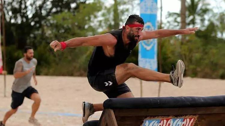 Apar topar Survivor yarışmasından ayrılmış kayıplara karışmıştı! Hikmet Tuğsuz'un hangi ülkede olduğu ortaya çıktı 6
