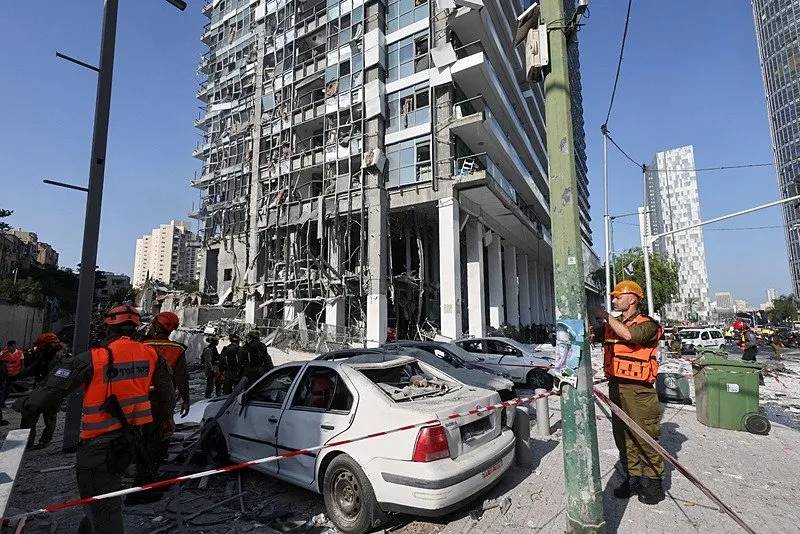 İran Telaviv'i Gazze'ye çevirdi! İsrail çıldırdı, Hamaney'i ölümle tehdit etti 11