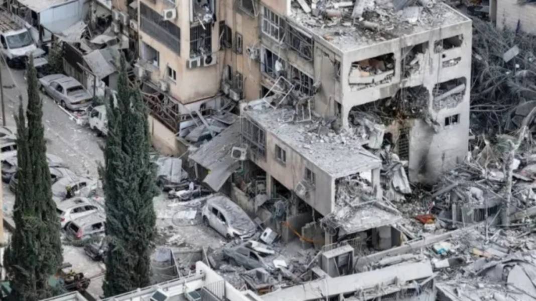 İran Telaviv'i Gazze'ye çevirdi! İsrail çıldırdı, Hamaney'i ölümle tehdit etti 13