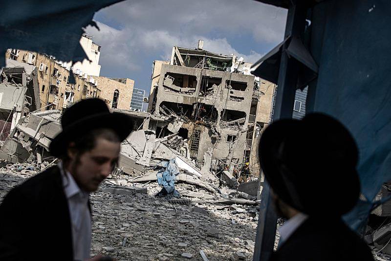 İran Telaviv'i Gazze'ye çevirdi! İsrail çıldırdı, Hamaney'i ölümle tehdit etti 3