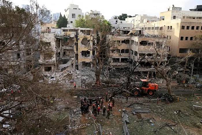 İran Telaviv'i Gazze'ye çevirdi! İsrail çıldırdı, Hamaney'i ölümle tehdit etti 4