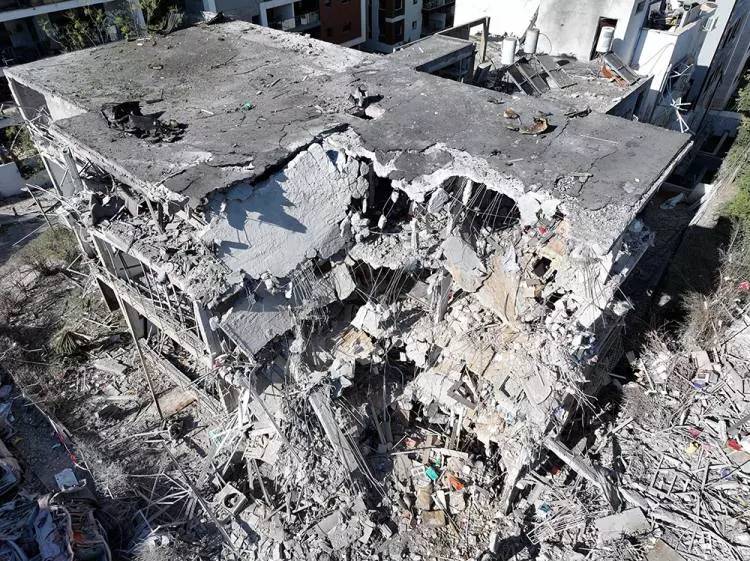 İran'dan İsrail'e süpersonik füzeli yeni saldırı: Yıkımın boyutu ortaya çıktı 14
