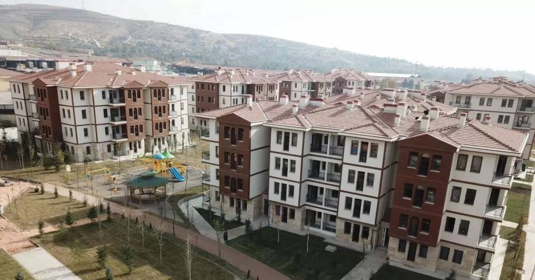 TOKİ'den ev sahibi olmak isteyenlere büyük fırsat: Tarihler açıklandı! 2