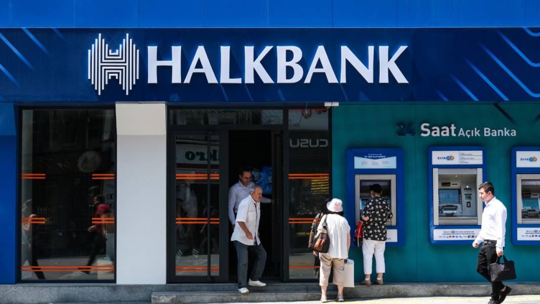 Bankalar arası promosyon yarışı kızıştı! En yüksek emekli maaş promosyonu veren banka hangisi? 2025 emekli maaş promosyon rakamları 8