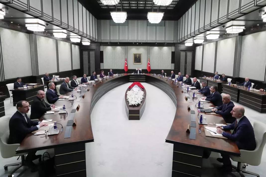 Kabinede değişiklik an meselesi: Değişmesi beklenen bakanlık ve adı geçen isimler 8