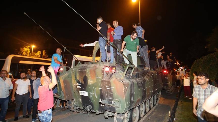 15 Temmuz hain FETÖ darbe girişiminin 9. yılı: Bir gecede yeniden doğduk! İşte 15 Temmuz gecesi yaşananlar 8