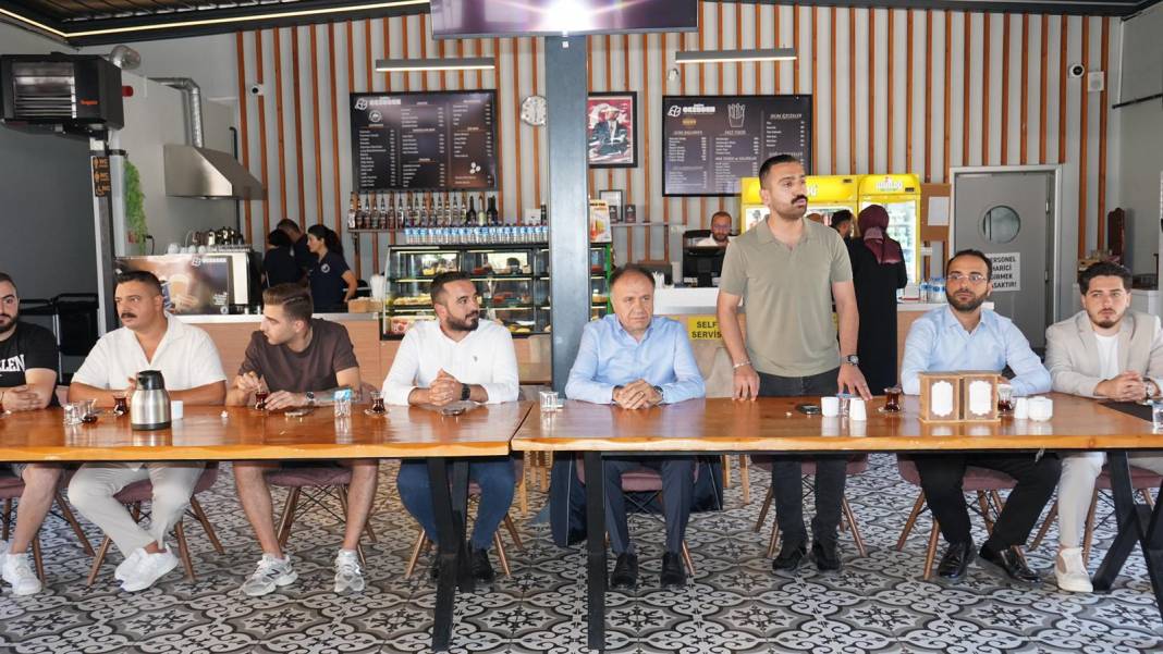 CHP Pendik gençlerle kahvaltıda buluştu: CHP gençliğin her zaman yanında 1