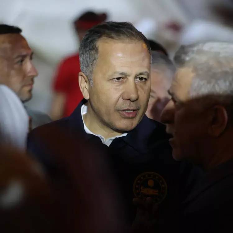 Türkiye 6.1 Sındırgı depremiyle sarsıldı: İşte depreme ilişkin son dakika bilgileri ve görüntüleri 3