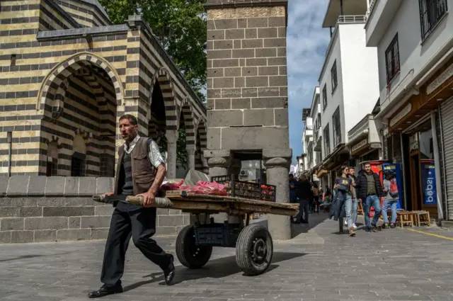 TÜİK açıkladı: İşte Türkiye'nin en yoksul ve en zengin ilçeleri! 7