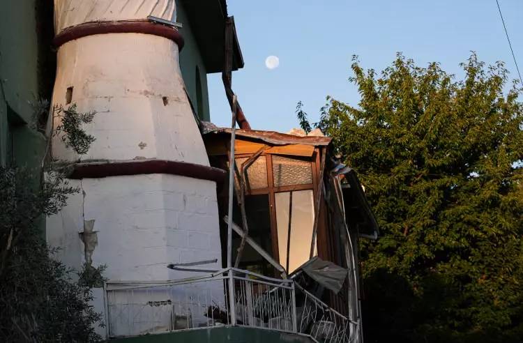 Depreminin boyutları hava aydınlanınca ortaya çıktı! 6.1 Balıkesir depremin yıkıcı görüntüleri 20