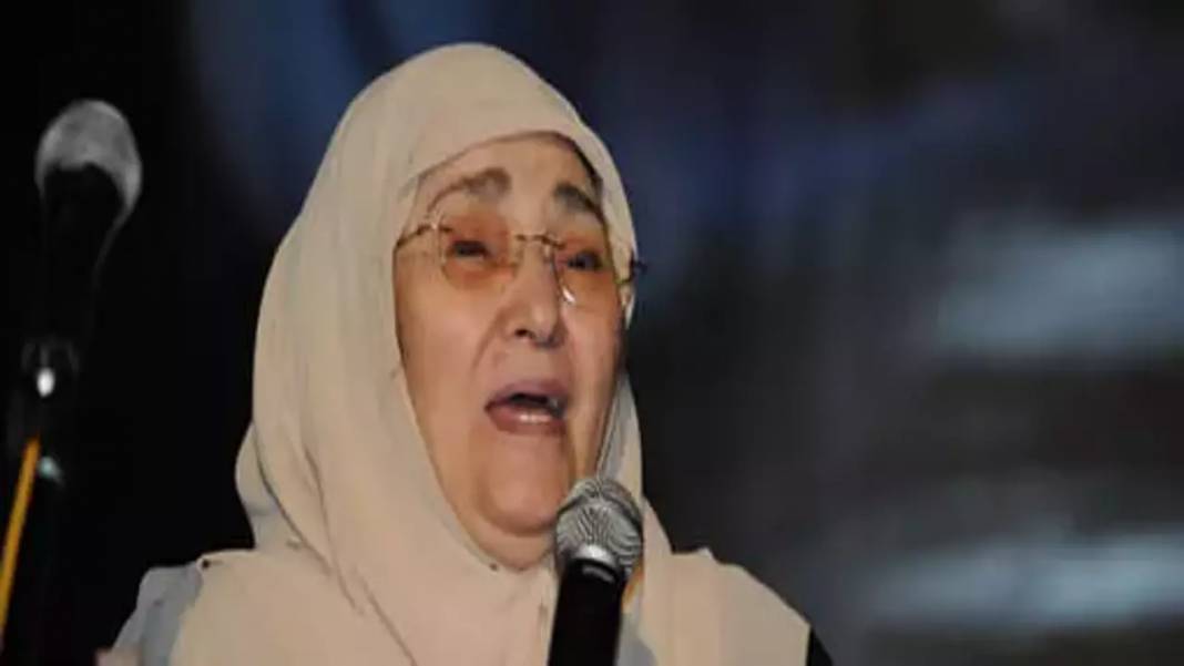 Şule Yüksel Şenler kimdir? Huzur Sokağı'nın yazarı Şule Yüksel Şenler biyografisi 21