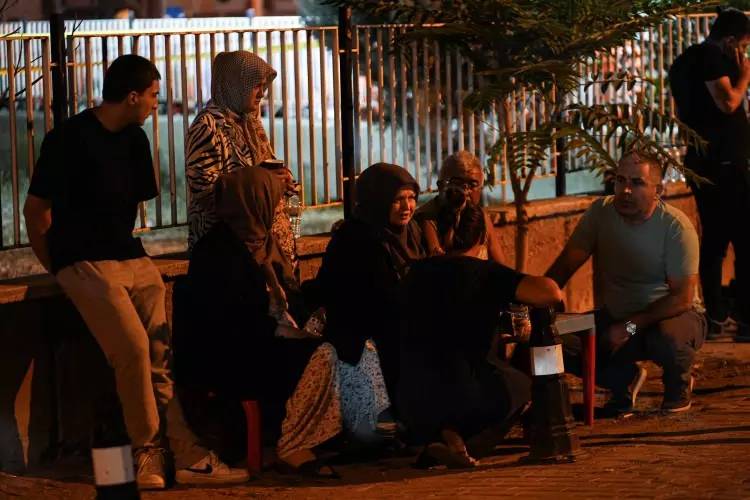 Depreminin boyutları hava aydınlanınca ortaya çıktı! 6.1 Balıkesir depremin yıkıcı görüntüleri 24