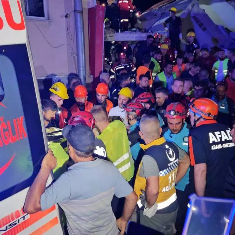 Türkiye 6.1 Sındırgı depremiyle sarsıldı: İşte depreme ilişkin son dakika bilgileri ve görüntüleri 5