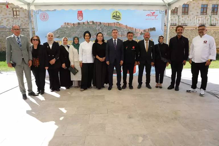 Bayburt'ta gastronomi şöleni: Kültür lezzetlerini Türkiye'ye tanıttı! 10