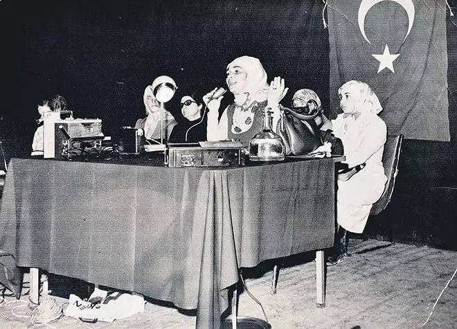 Şule Yüksel Şenler kimdir? Huzur Sokağı'nın yazarı Şule Yüksel Şenler biyografisi 13