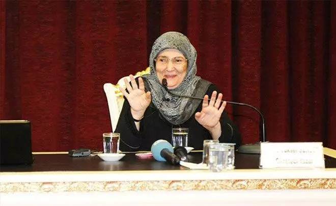 Şule Yüksel Şenler kimdir? Huzur Sokağı'nın yazarı Şule Yüksel Şenler biyografisi 12