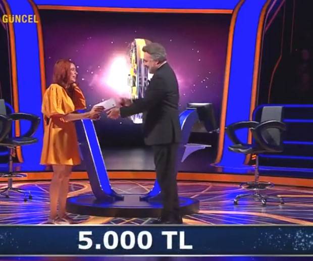 Kim Milyoner Olmak İster'de gözyaşlarına boğuldu: Oktay Kaynarca o yarışmacıyı hüngür hüngür ağlattı! 11