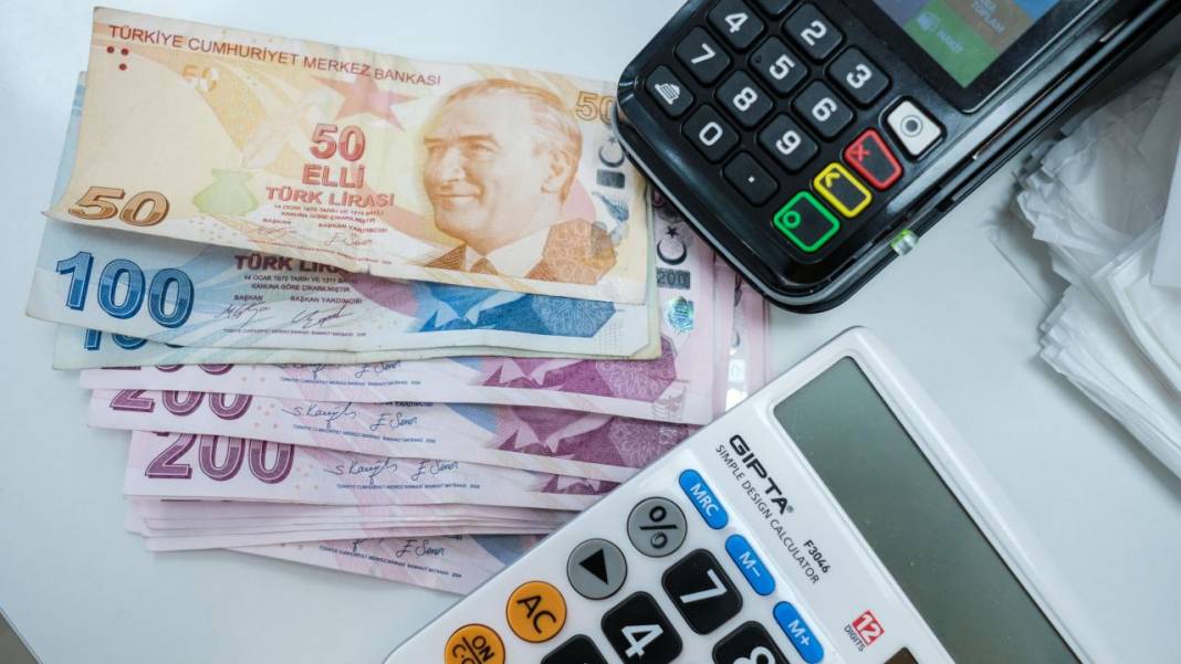 İşçi ve memur zamları sonrası sıra asgari ücrete: 2026 asgari ücret zammı ne kadar olacak? Zam için ilk ipucu geldi 3