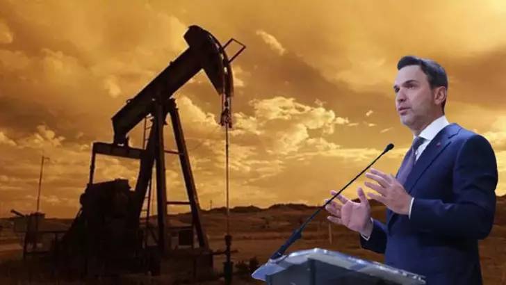 Bakan Bayraktar'dan yeni petrol müjdesi! O ilde 6 milyar varil petrol rezervi heyecanı 11