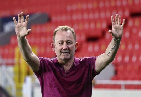 Beşiktaş'ta Solskjaer'in görevine son verildi! Yerine geçecek isim belli oldu! 6