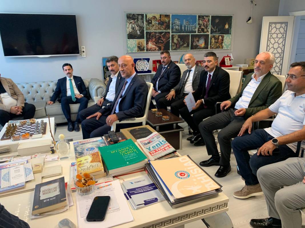 Milli Birlik ve Dayanışma Heyeti’nden AHİSİAD’a Ziyaret 5