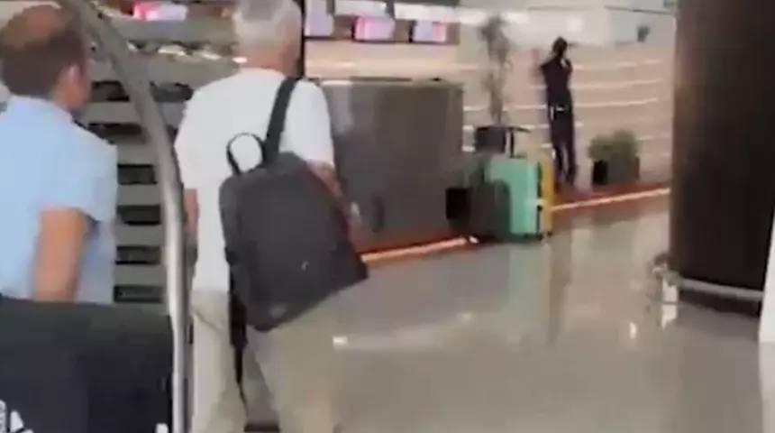 Jose Mourinho Türkiye'den ayrıldı! Binlerce kişi ile geldi, çantasını doldurup tek başına gitti 3