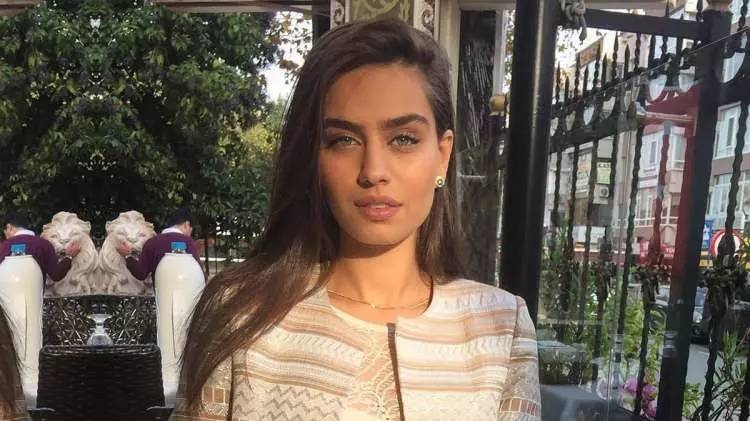 Mesut Özil'in kaynanası kızı Amine'den güzel çıktı! Meğer Asıl kraliçe anneymiş 1