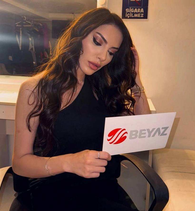 Tuğçe Aral Berk Oktay'ın mesajlarını canlı yayında ifşa etti! "Fantezilerini yazıyordu, midem bulandı" 17