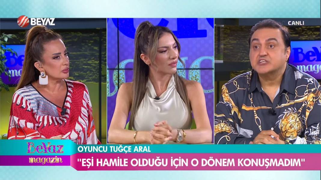 Tuğçe Aral Berk Oktay'ın mesajlarını canlı yayında ifşa etti! "Fantezilerini yazıyordu, midem bulandı" 9