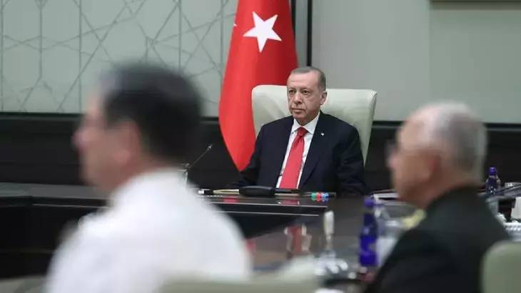 2025 Yaş kararları açıklandı! İşte TSK'nın yeni komuta kademesi: Terfi alanlar ve emekliye sevk edilenler 2