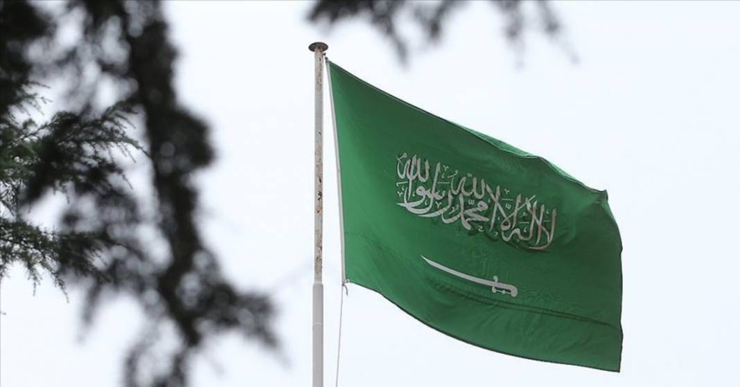 Suudi Arabistan dikkat çekmeye devam ediyor: Alkol yasağı kalkmasının ardından helal bira reklamı yayınlandı! 4